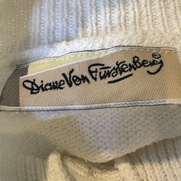Diane von Furstenberg Size 6 Vintage White Button Up Short Sleeve Sweater - Picture 6 of 8